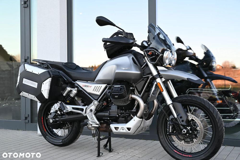Moto Guzzi V85 - 41