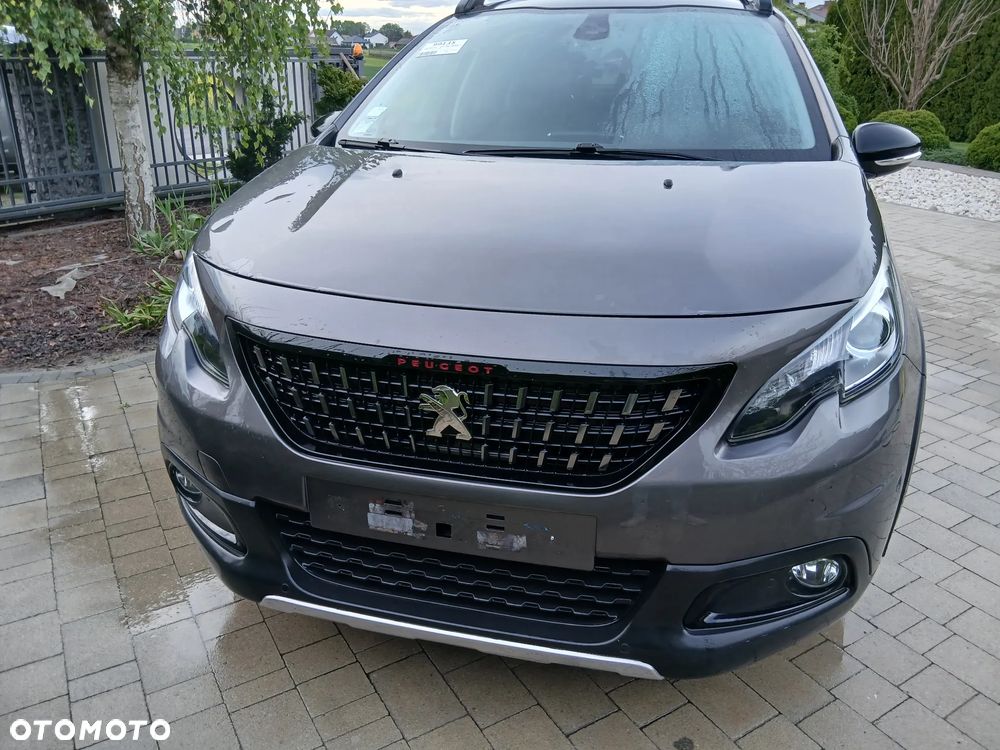 Peugeot 2008 1.2 Pure Tech Allure S&S - 4