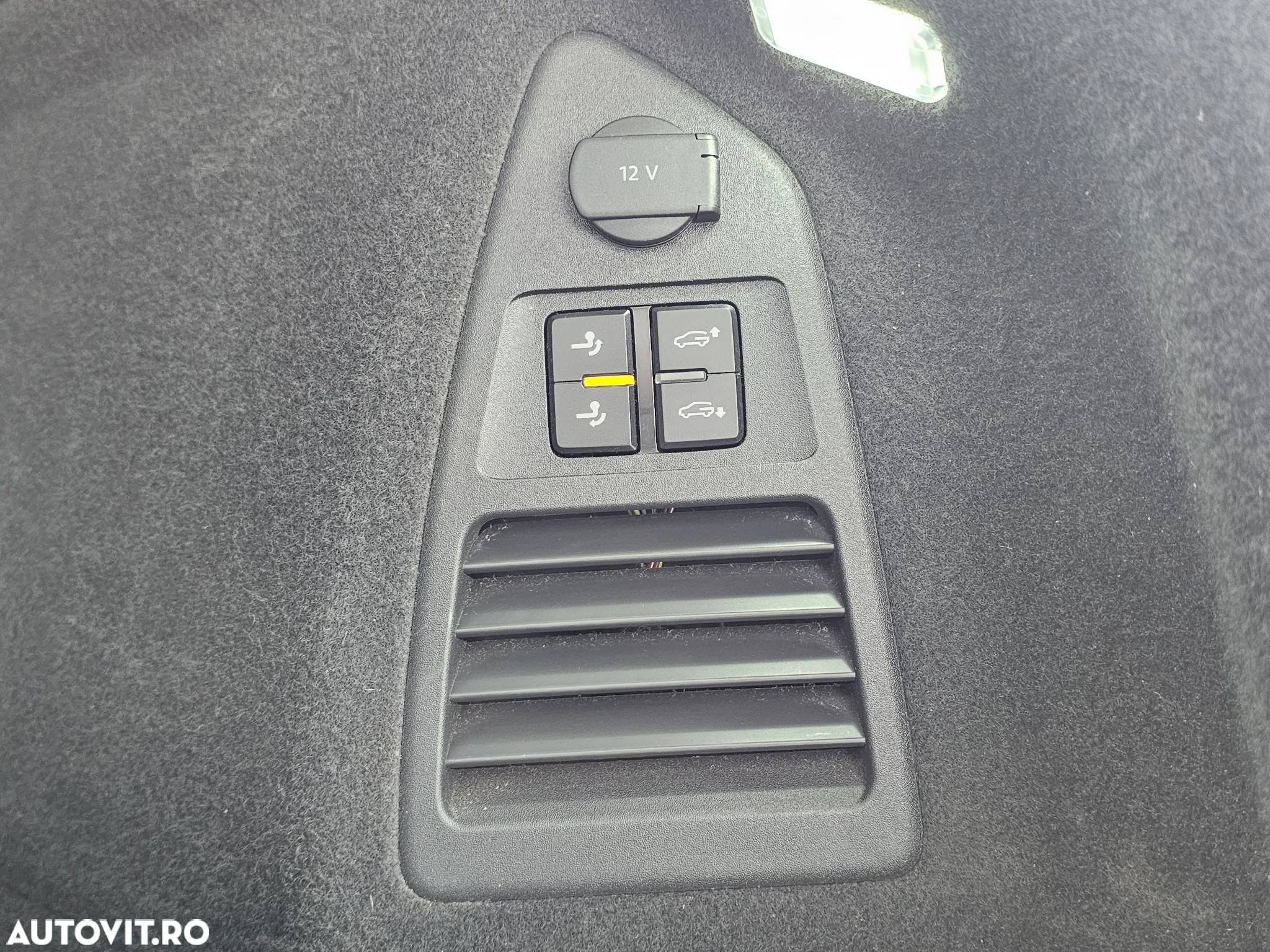 Volkswagen Touareg V6 TDI R-Style - 27