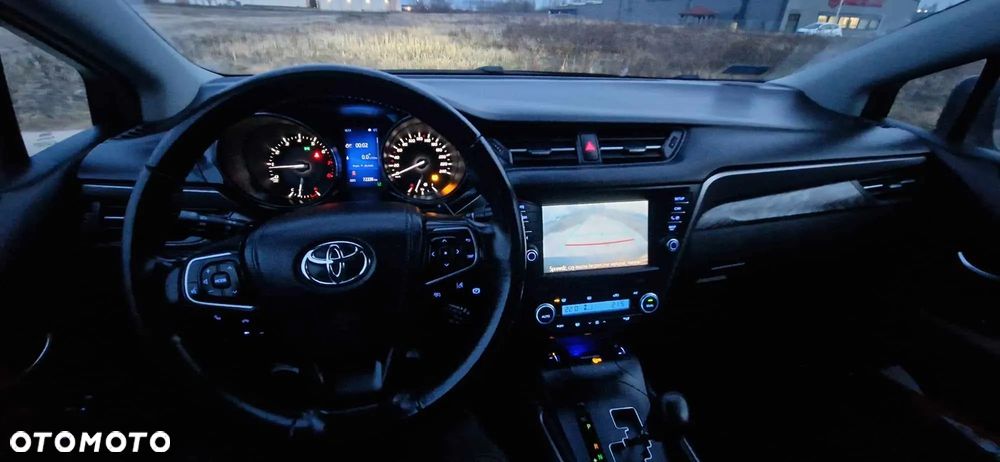 Toyota Avensis 2.0 Prestige MS - 12