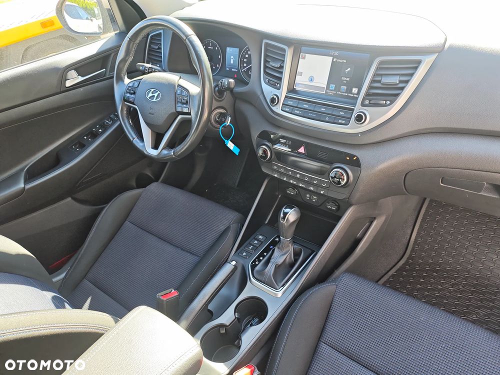 Hyundai Tucson 2.0 CRDi 4WD Automatik Intro Edition - 15