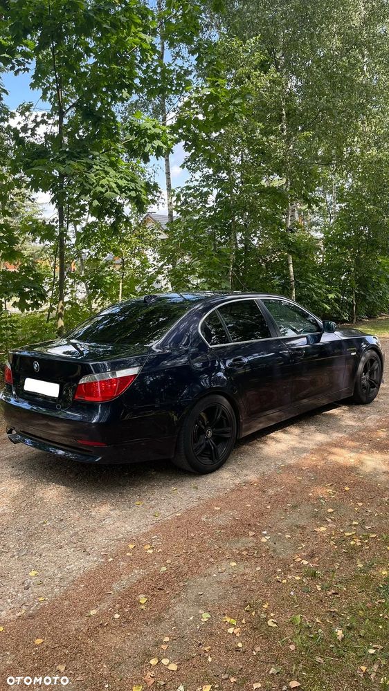BMW Seria 5 520i - 4
