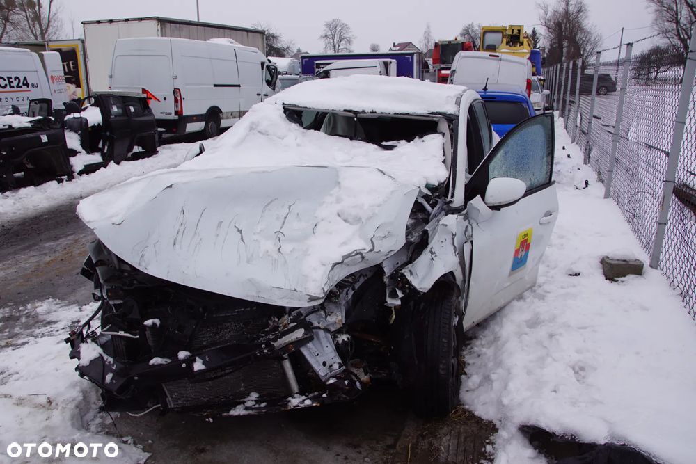 Auto na części - Dacia Sandero III Lift 1.0 TCE 91 KM H4D470 OV369 2024R Silnik Skrzynia Drzwi Błotnik Klapa Zderzak Lampa Lusterko Szyba Deska Kokpit Sterownik Moduł Czujnik Licznik Wyświetlacz Panel Kierownica - 7