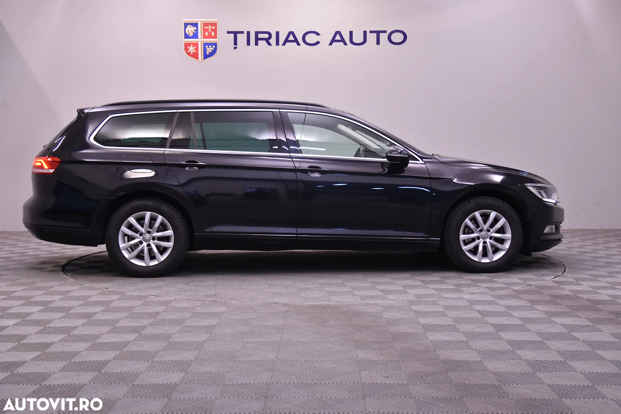 Volkswagen Passat - 6