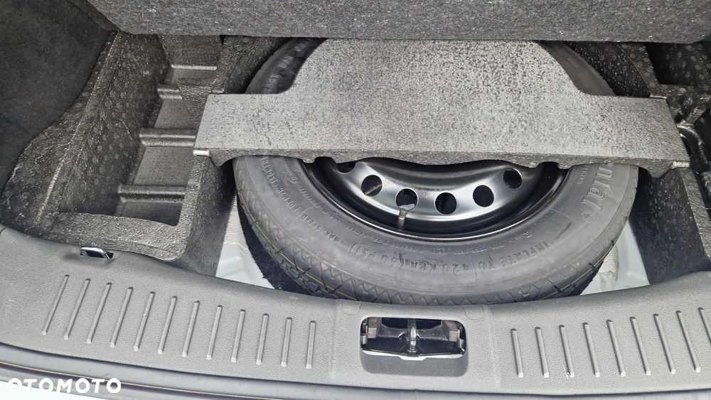 Ford Kuga 2.0 TDCi 2x4 Champions Edition - 38