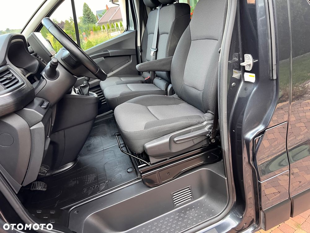 Renault Trafic - 18