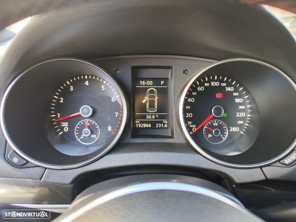 VW Golf 2.0 GTI DSG - 31