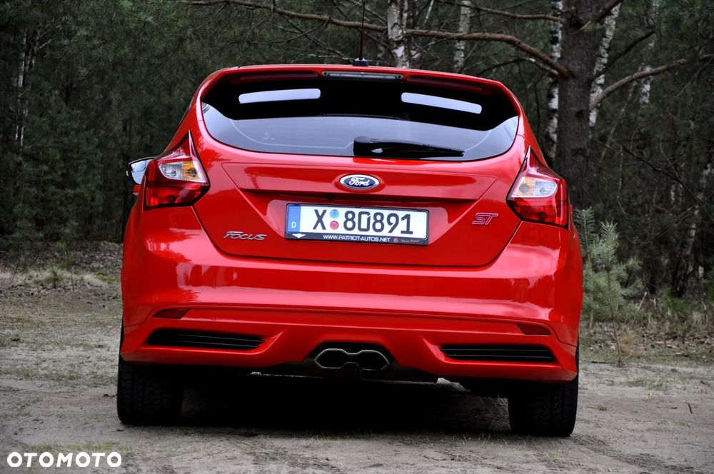 Ford Focus 2.0 EcoBoost ST mit Leder-Sport-Paket - 14