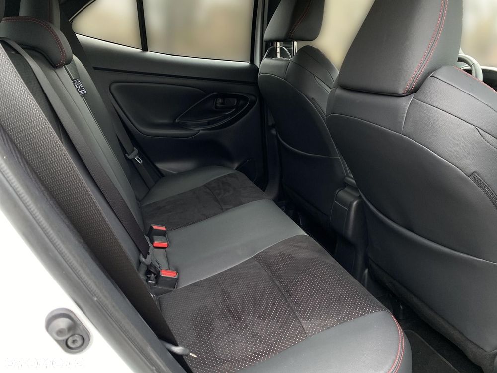 Toyota Yaris Cross Hybrid 1.5 GR Sport - 14
