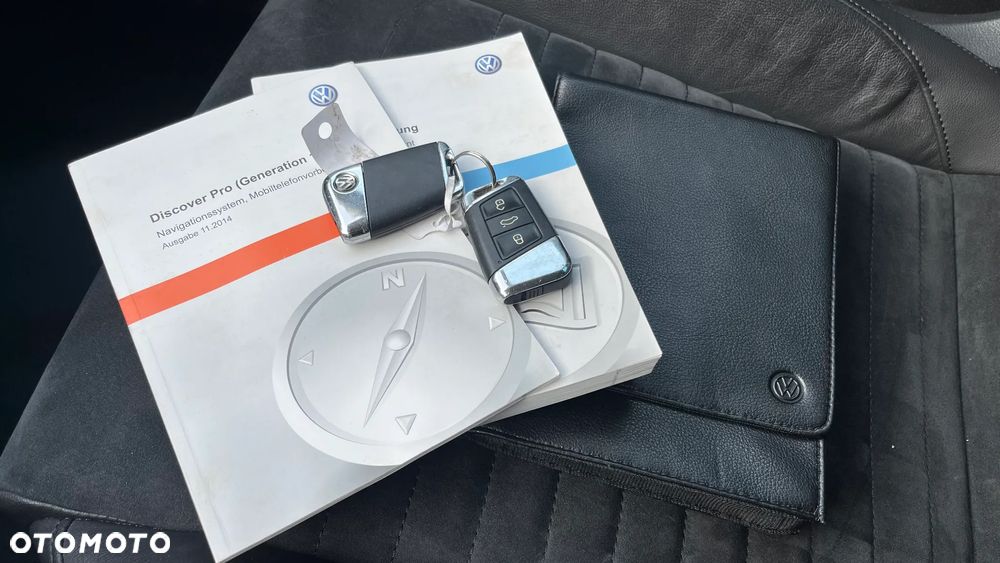 Volkswagen Passat 2.0 TDI SCR 4Motion DDG Highline - 24