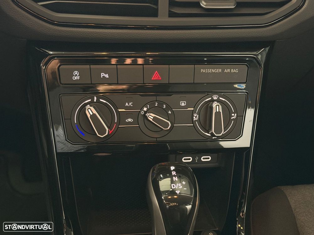 VW T-Cross 1.0 TSI Life DSG - 30