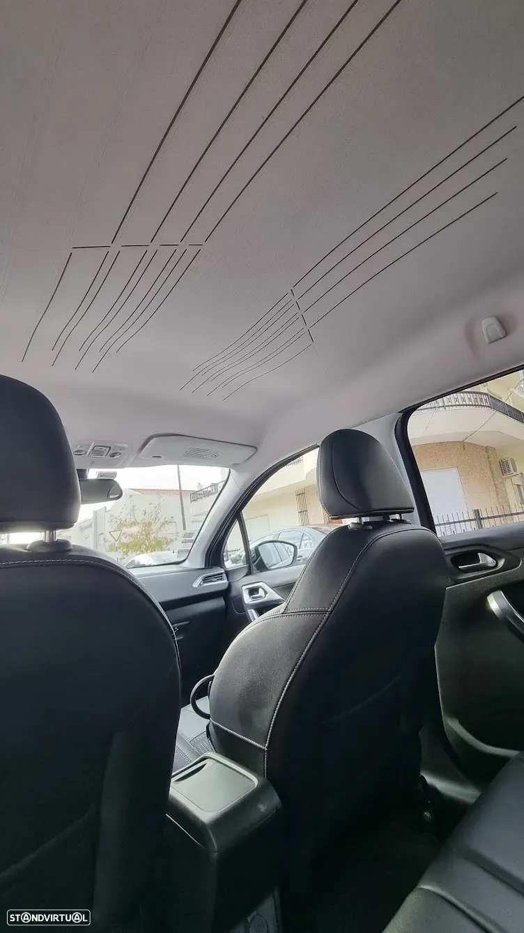 Peugeot 2008 1.2 PureTech Allure - 7