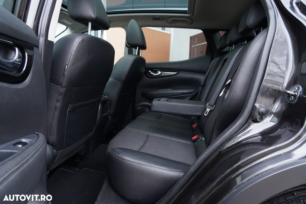 Nissan Qashqai 1.6 DCI Xtronic TEKNA - 11