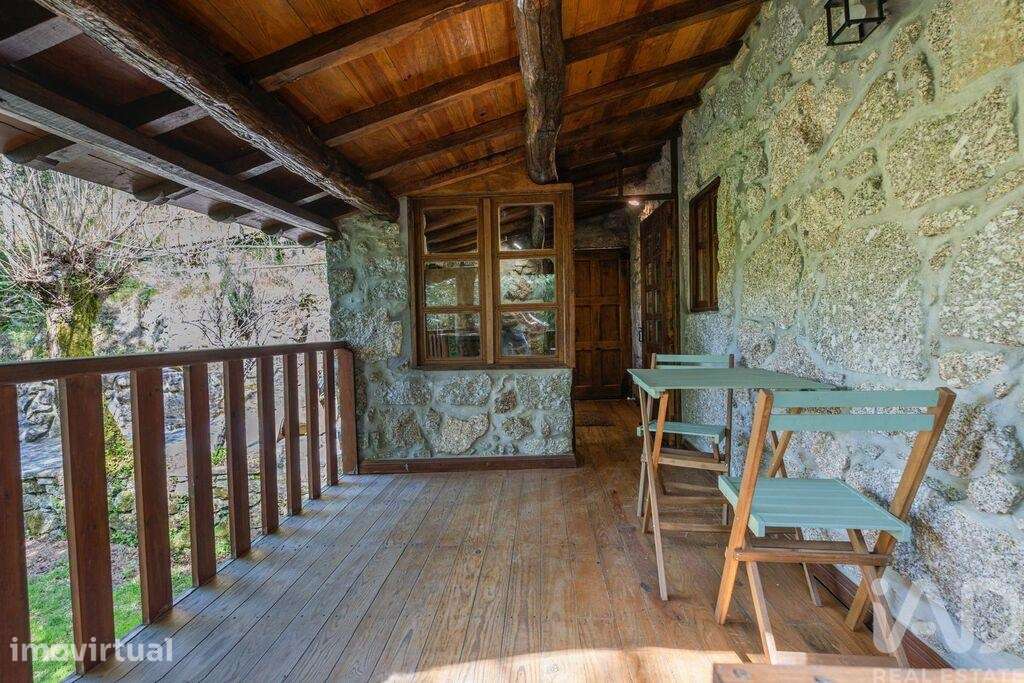 Quinta rural T4 em Travassós de 288 m2 - Grande imagem: 2/36