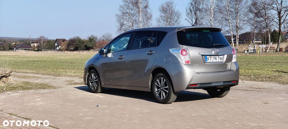 Toyota Verso 2.0 D-4D 5-Sitzer Executive - 4