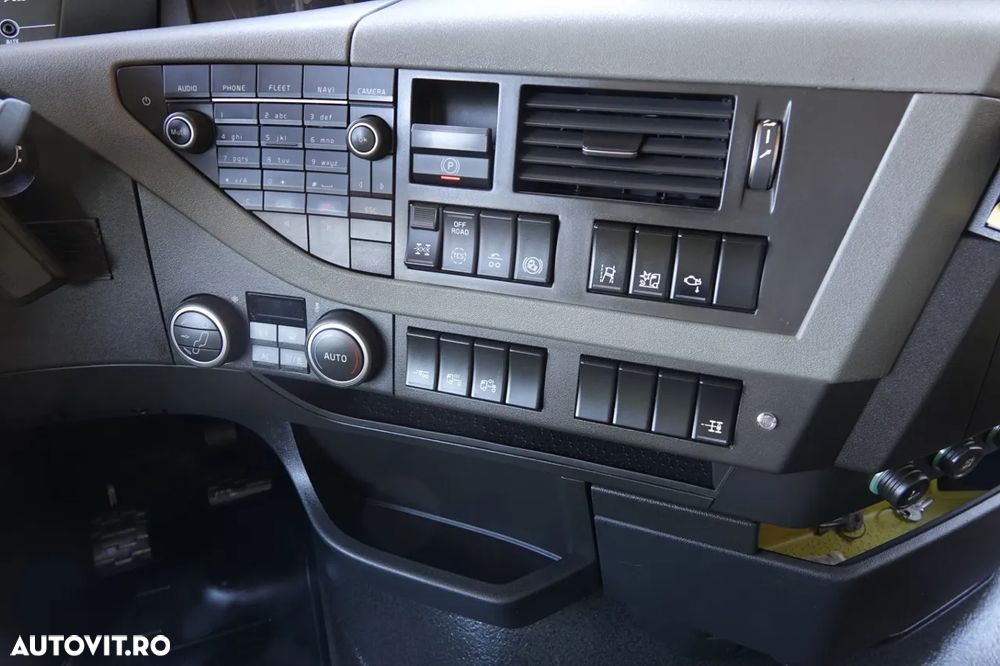 Volvo FH16 / 650 / 6x4 / HIDRAULICĂ / I -PARK COOL / TRACTOR REMORCĂ 3 AXI / IMPORTAT / DUPĂ CONTRACTUL DE SERVICE - 30
