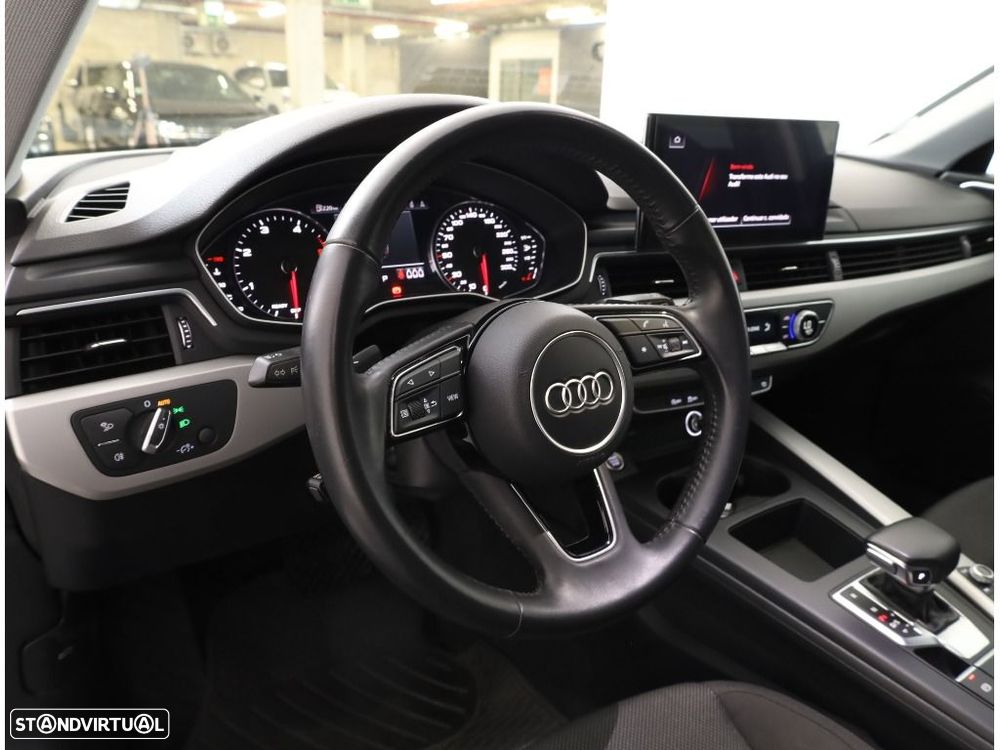 Audi A4 Avant 35 TDI S line S tronic - 16