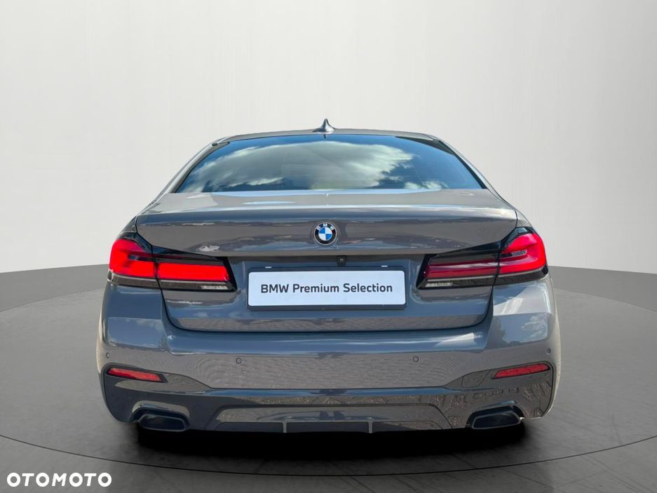BMW Seria 5 530d xDrive mHEV sport - 25