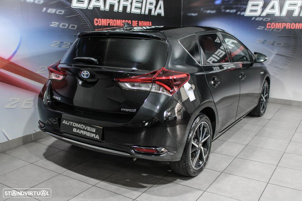 Toyota Auris 1.8 HSD Comfort +P.Techno+P.Sport - 11