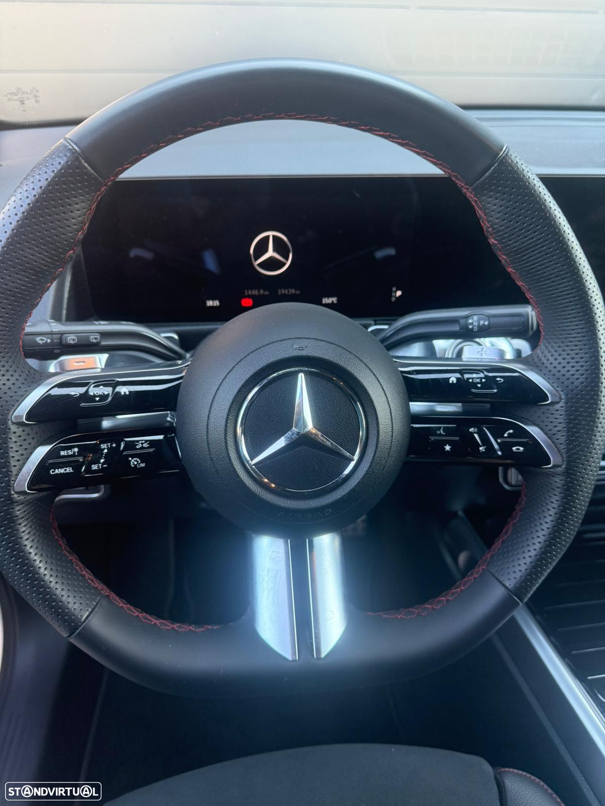 Mercedes-Benz GLB 220 d 4Matic 8G-DCT AMG Line - 8