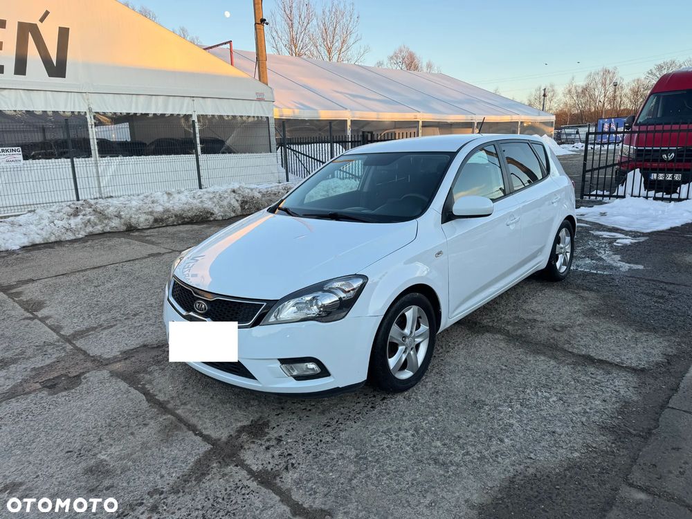 Kia Ceed 1.6 Crdi Comfort + - 1