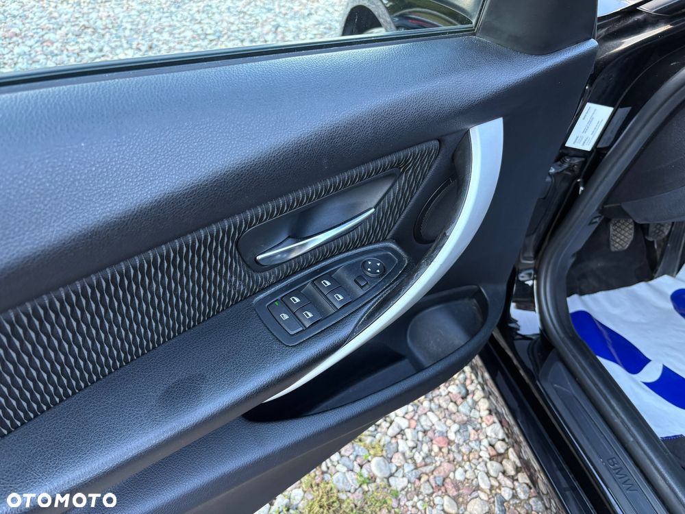BMW Seria 3 320d DPF - 13