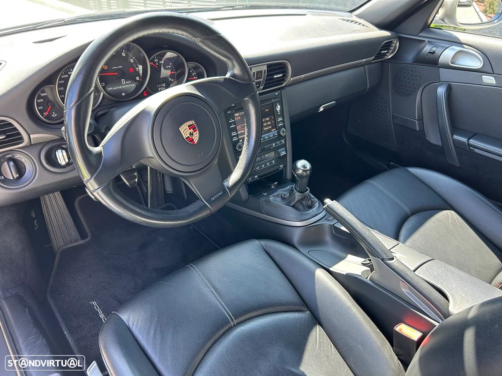Porsche 911 (997) Carrera - 3