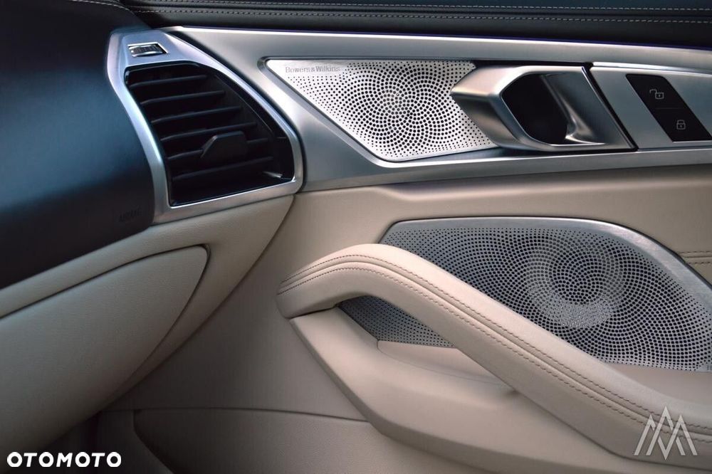 BMW Seria 8 - 34