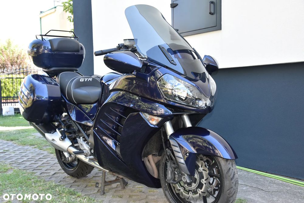 Kawasaki GTR - 14