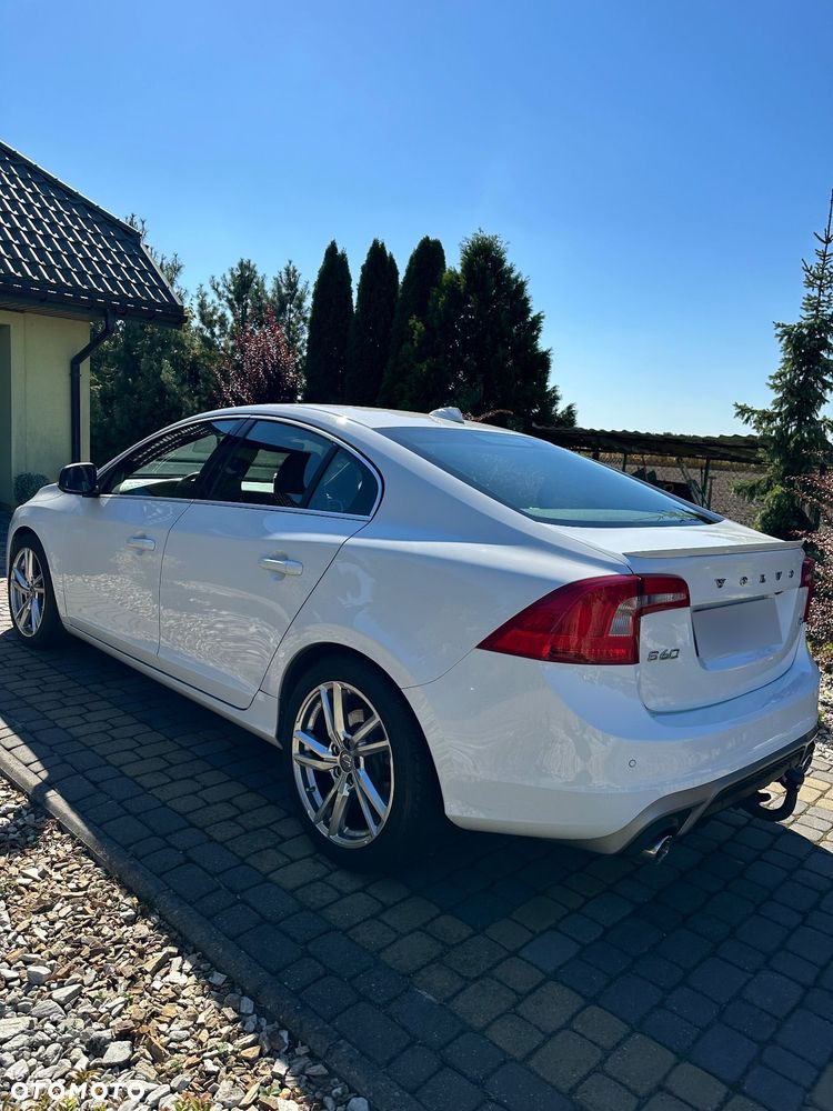 Volvo S60 D4 Drive-E R-Design Kinetic - 5