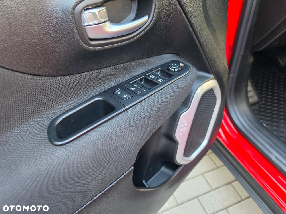 Jeep Renegade 1.4 MultiAir Longitude FWD S&S - 28