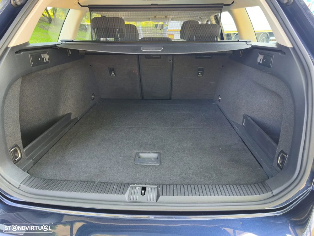VW Passat Variant 1.6 TDI Confortline - 15