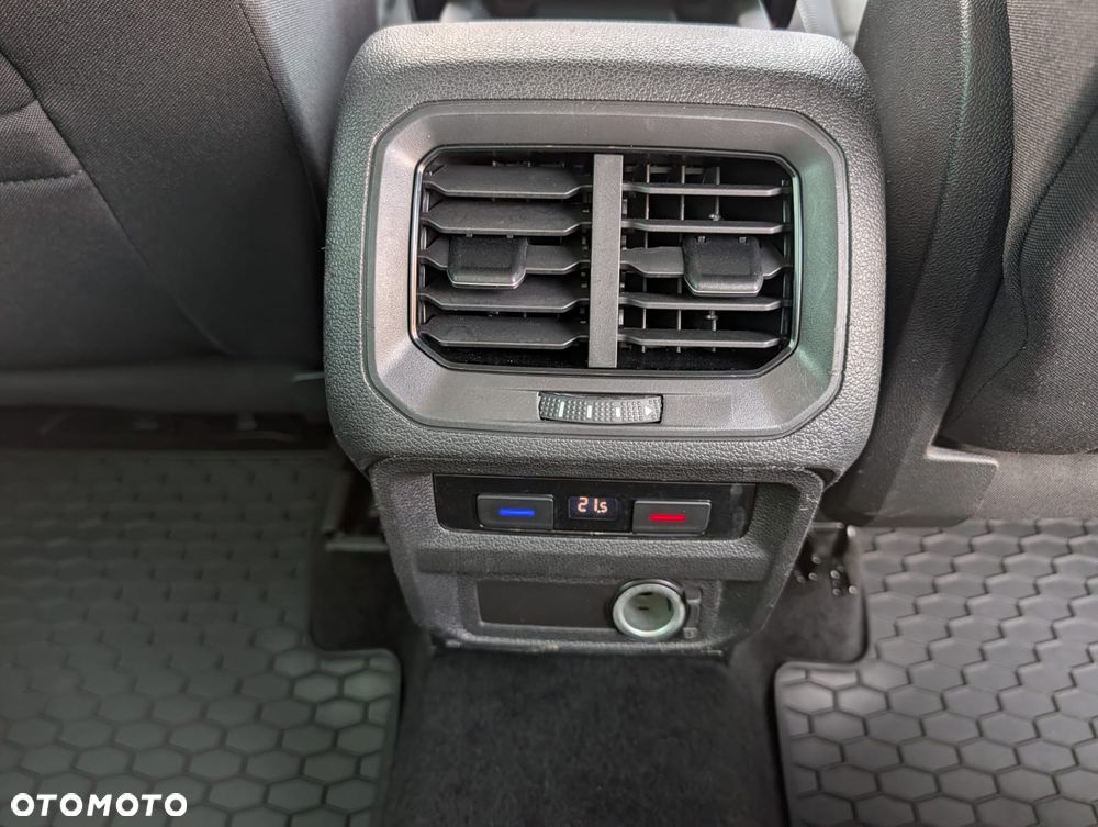 Volkswagen Tiguan - 13