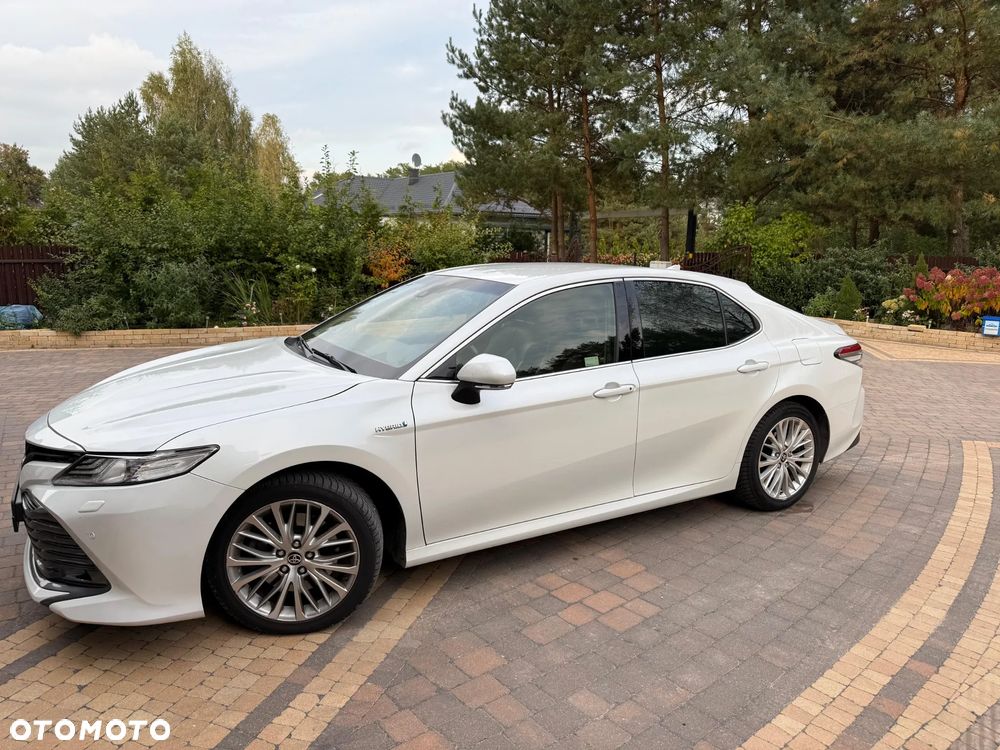 Toyota Camry 2.5 Hybrid Executive CVT - 1