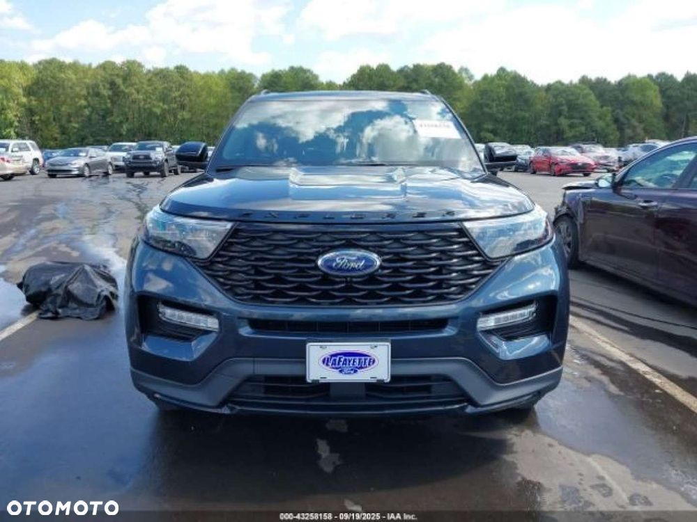 Ford Explorer - 8