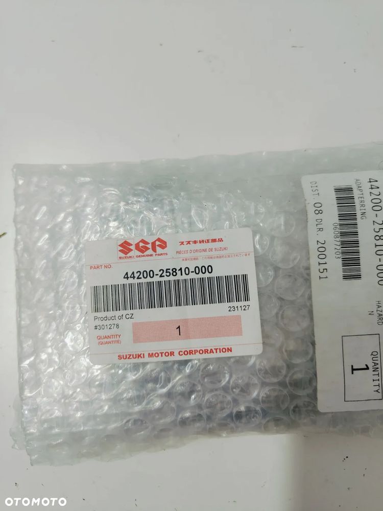 Pierścień Pod Tank Bag Suzuki - 2