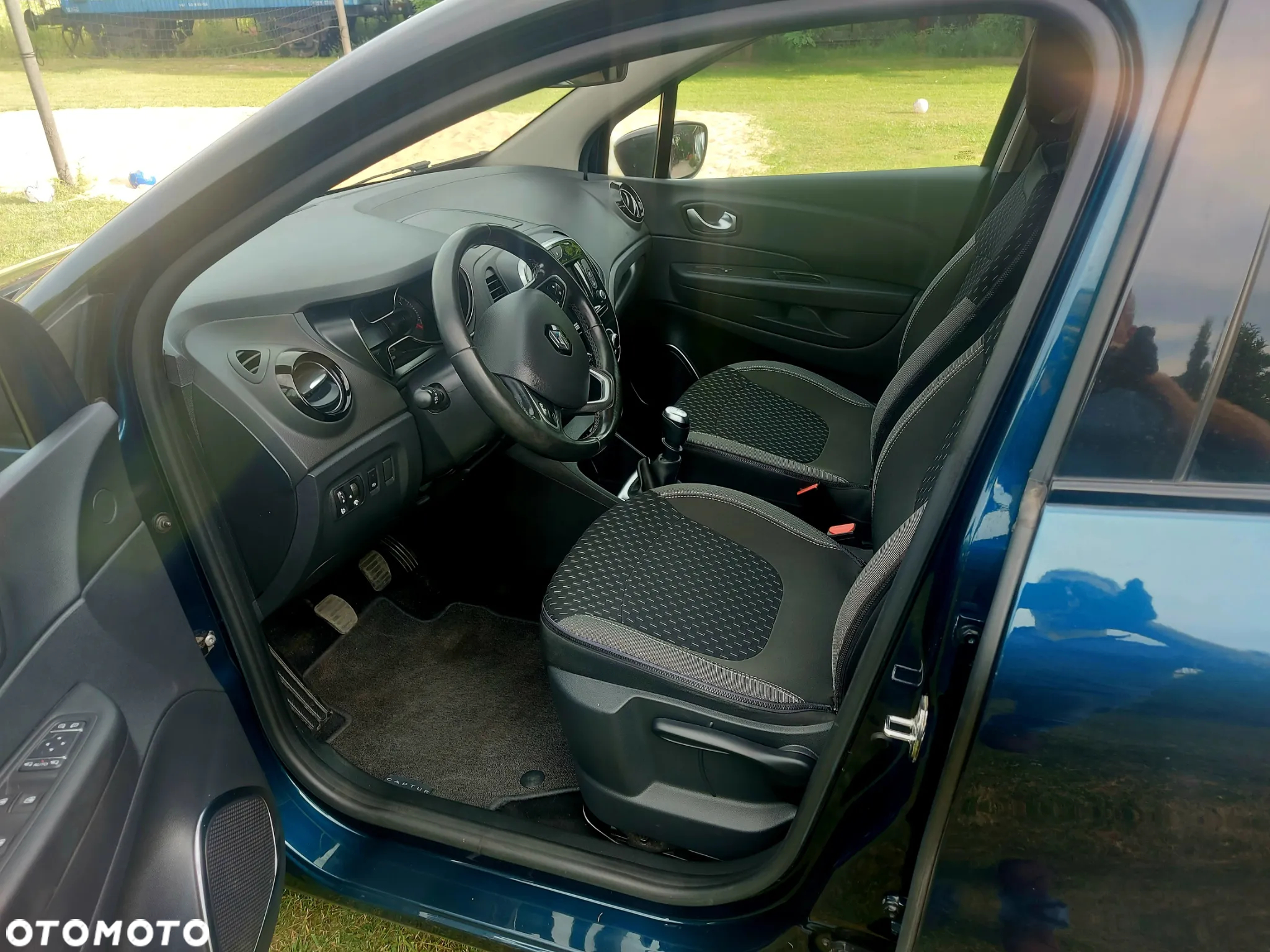 Renault Captur TCe 130 GPF INTENS - 13
