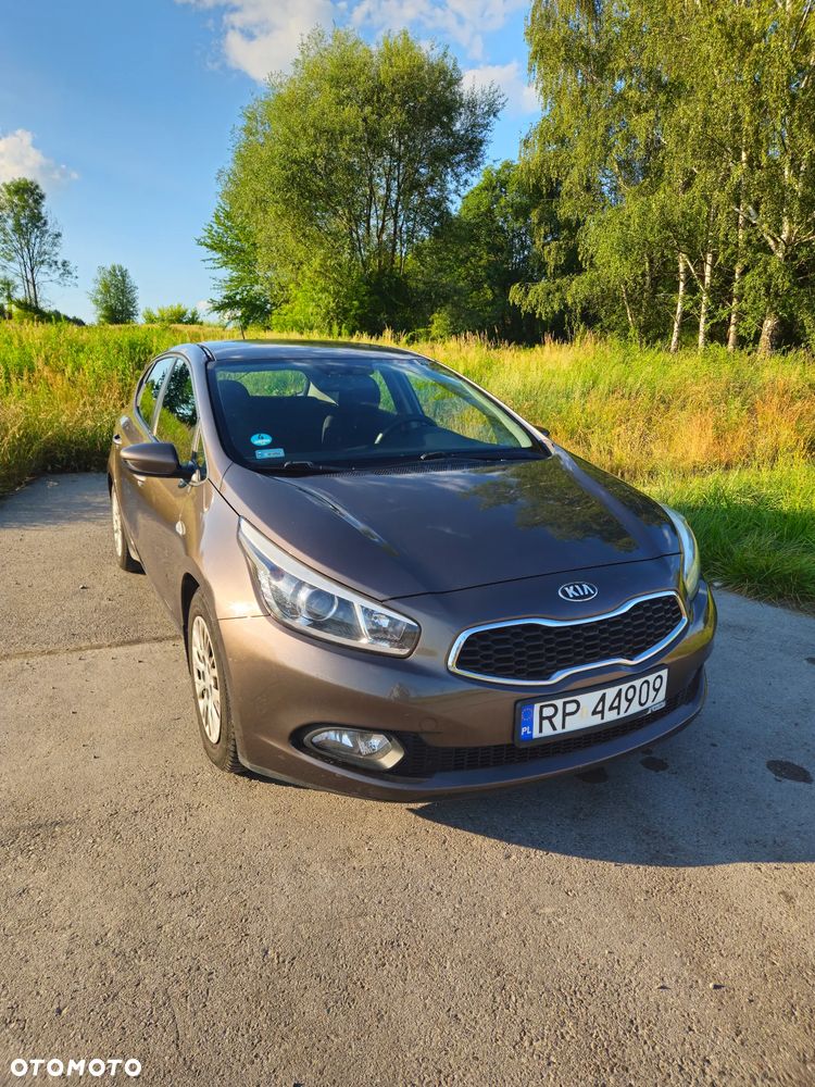 Kia Ceed - 9