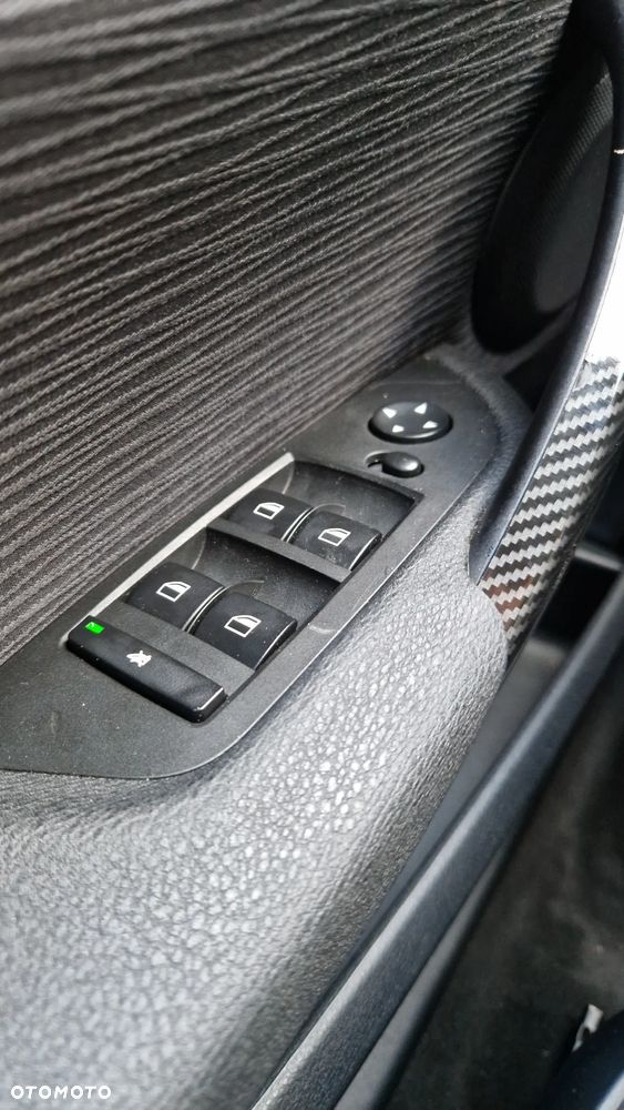 BMW X1 xDrive20d - 12