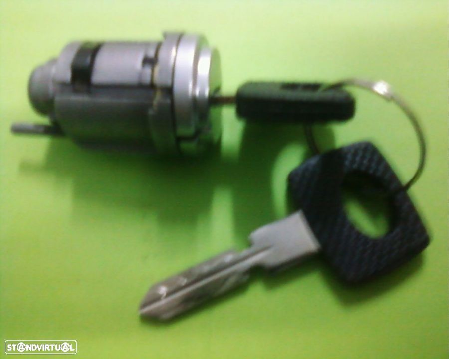 Cantos do parachoques da frente Mitsubishi Canter Fuso 2011-- NOVO - 4