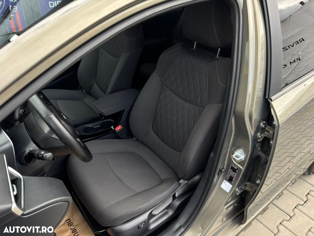 Toyota Corolla - 28