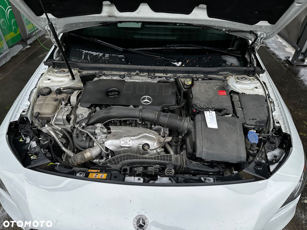 Mercedes-Benz CLA 250 4-Matic AMG Line 7G-DCT - 17