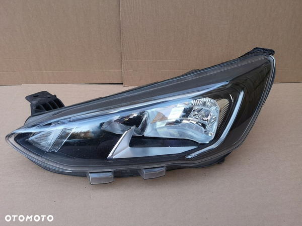 FORD FOCUS MK4 18- LAMPA PRZEDNIA LEWA KOMPLETNA LED EUROPA STAN BDB