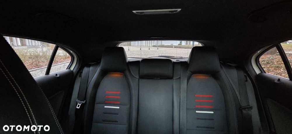 Mercedes-Benz Klasa A 180 7G-DCT Urban - 20