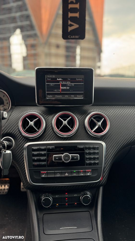 Mercedes-Benz A 200 CDI BlueEfficiency 7G-DCT AMG Sport - 12