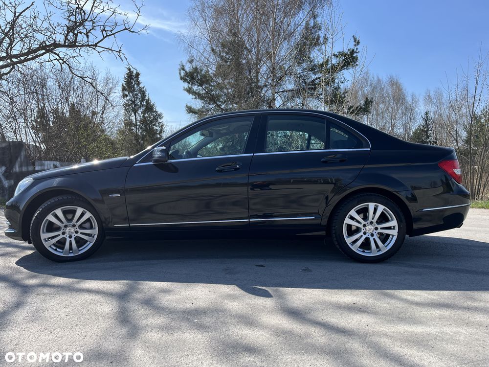 Mercedes-Benz Klasa C 180 CGI BlueEff Avantgarde - 9