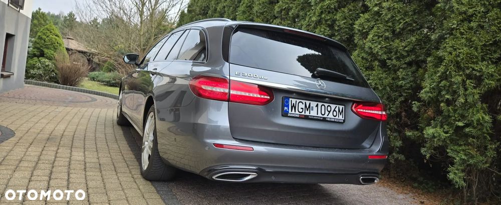 Mercedes-Benz Klasa E 220 d 9G-TRONIC - 12
