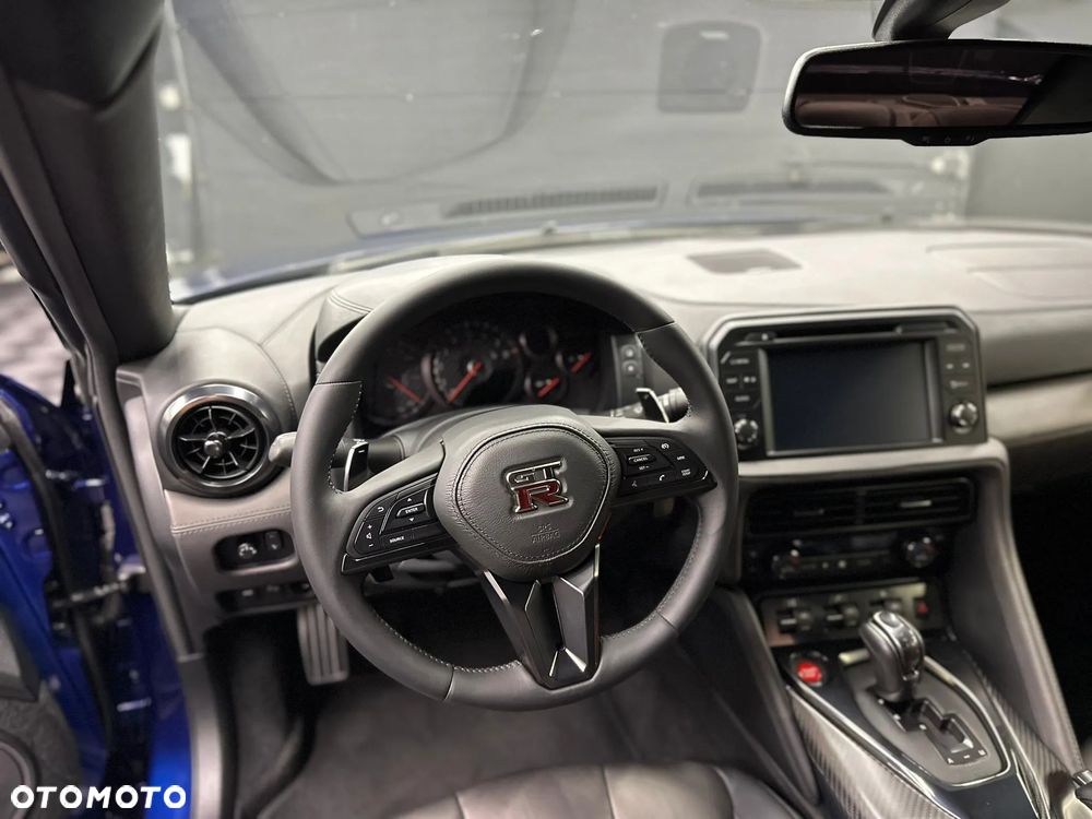 Nissan GT-R Prestige - 9