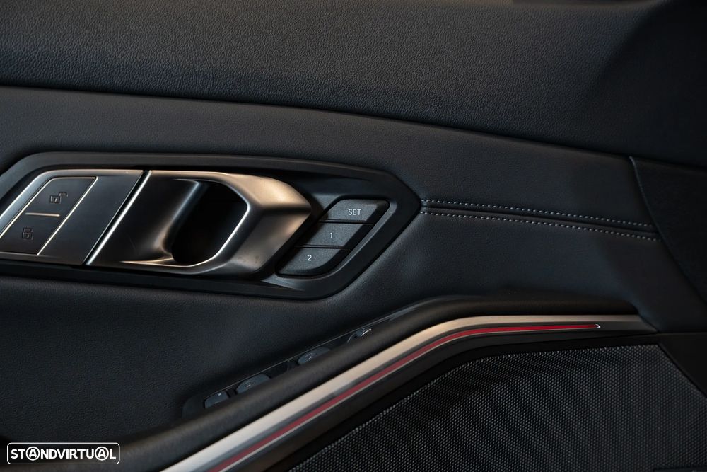 BMW M3 Competition xDrive - 12