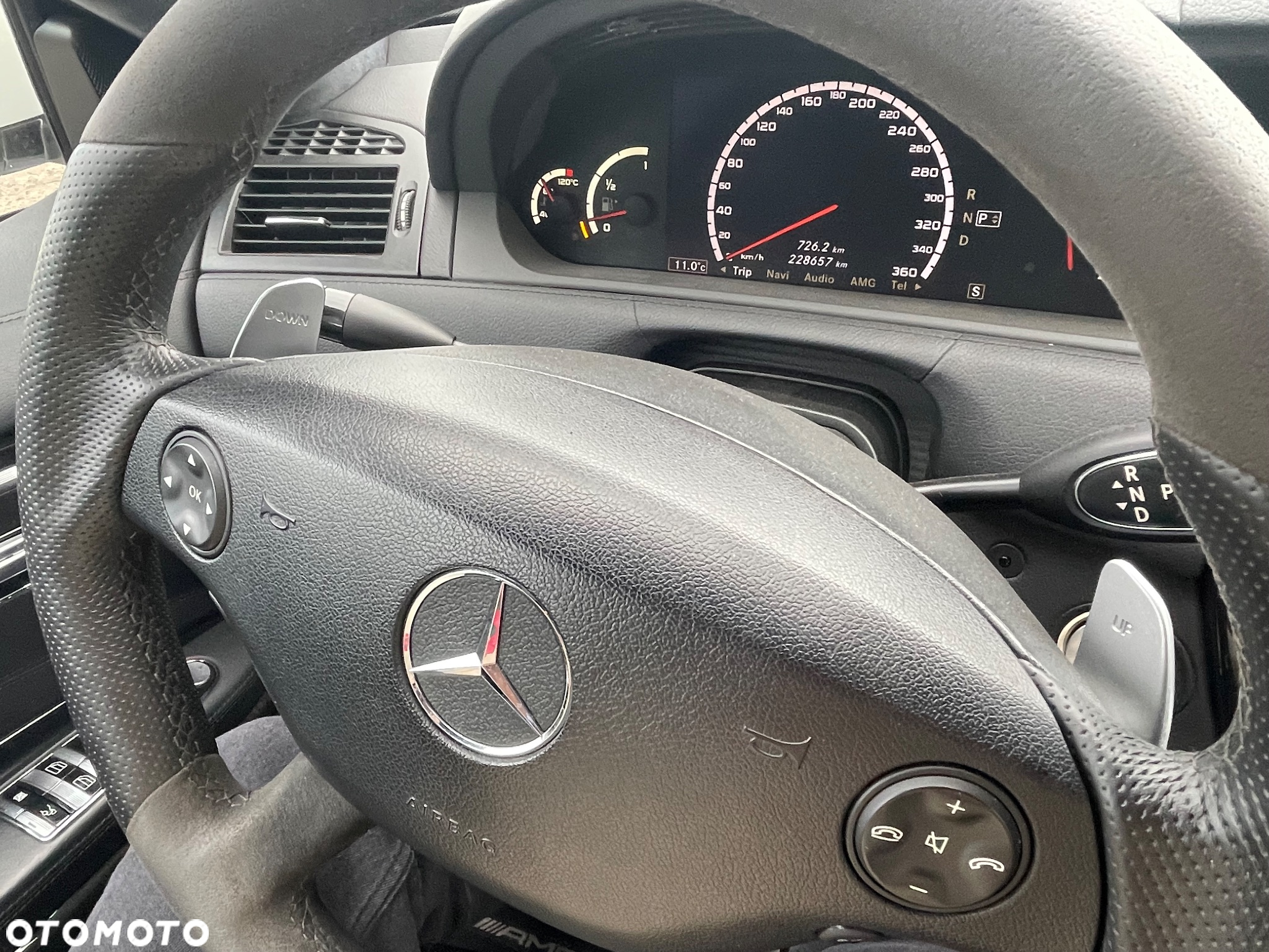 Mercedes-Benz CL 63 AMG 7G-TRONIC - 22